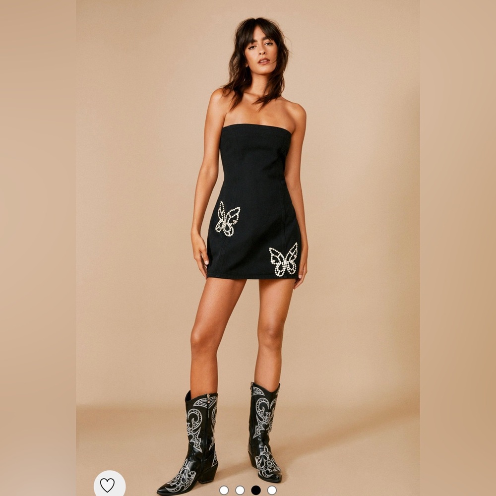 ⚡️ISO⚡️THIS NASTYGAL DRESS